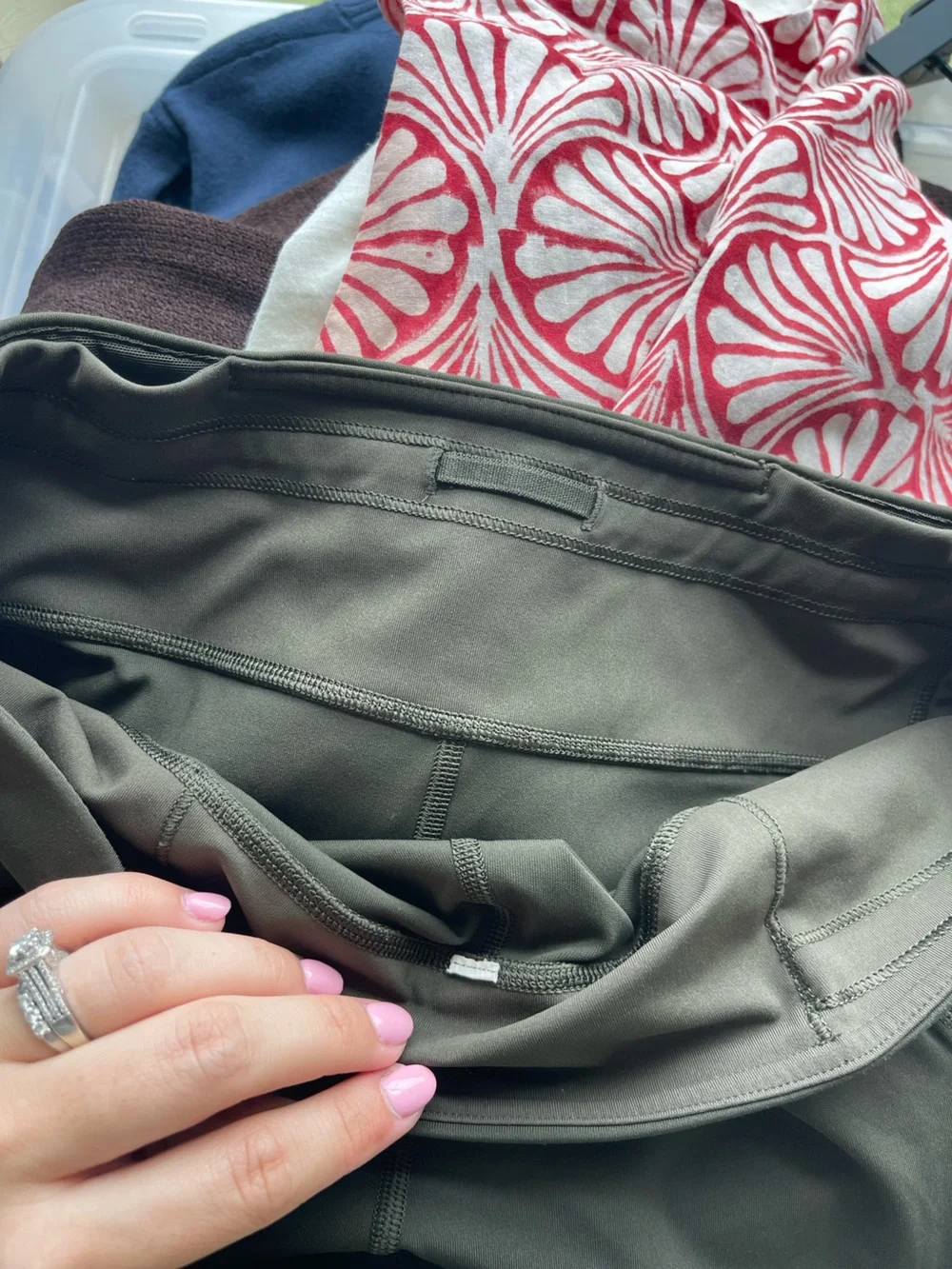 Lululemon Speed Up Tight Dark Olive Size 8